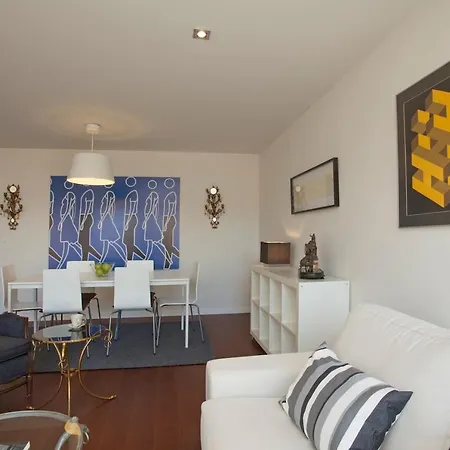 Singularstays Miracle Apartment